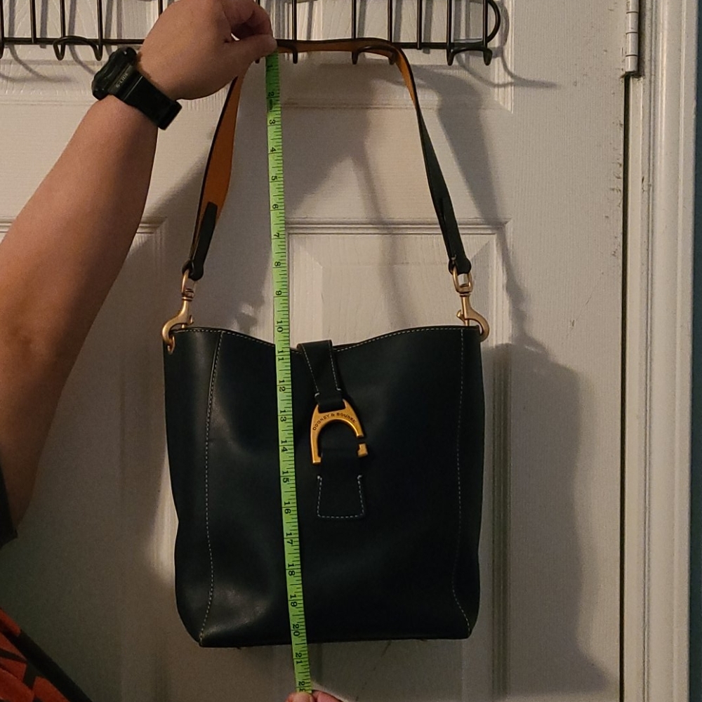 Dooney & Bourke purse
